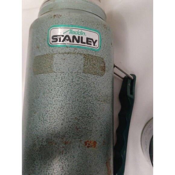 Stanley Aladdin A-944DH Quart Vacuum Bottle - Green Hammertone Finish Vintage - Picture 4 of 11